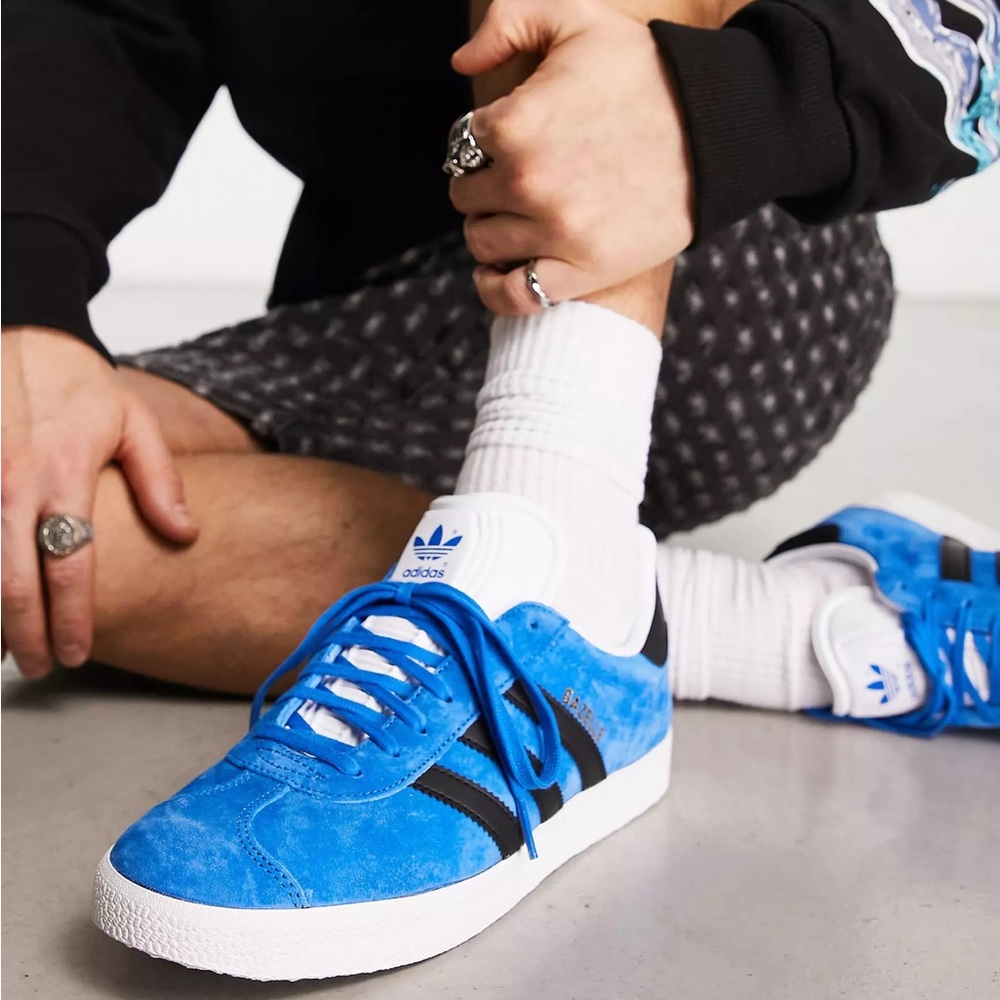 adidas Originals Adicolor 70s Gazelle sneakers in blue - Picture 1 of 6